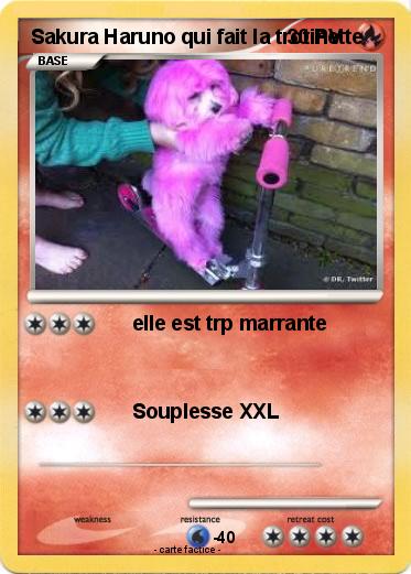 Pokemon Sakura Haruno qui fait la trotinette